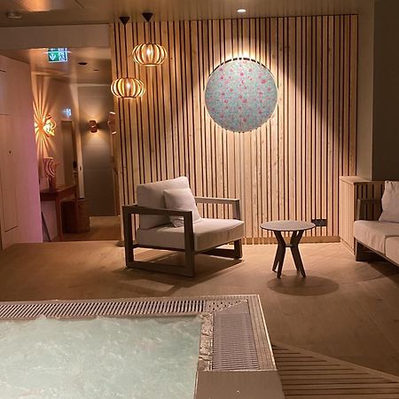 פרובן Hotel Aux Vieux Remparts, The Originals Relais מראה חיצוני תמונה