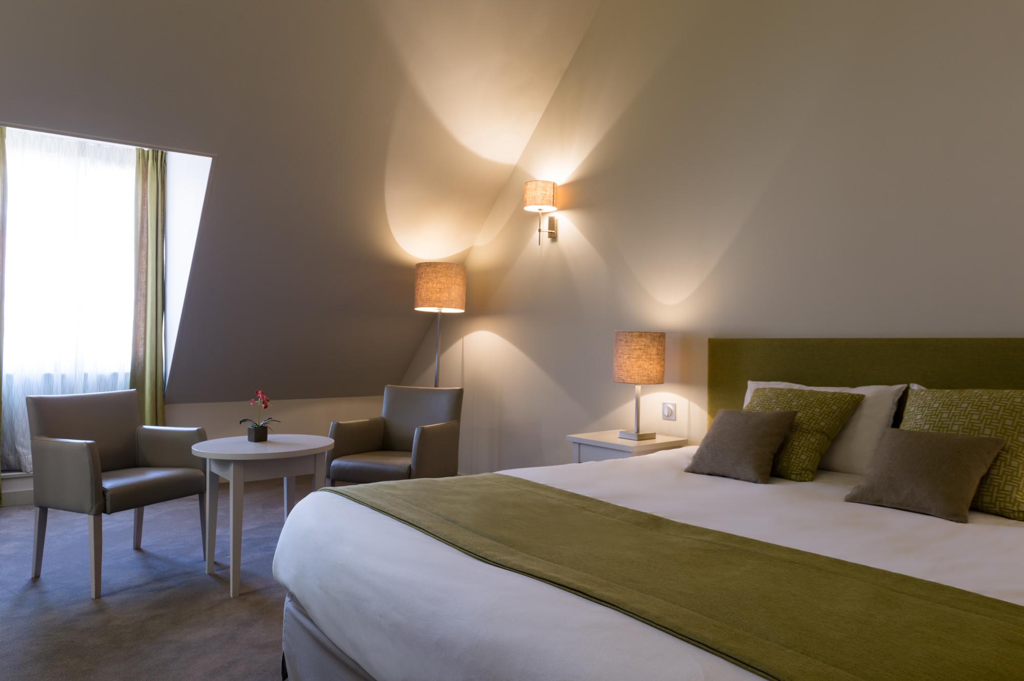 פרובן Hotel Aux Vieux Remparts, The Originals Relais מראה חיצוני תמונה
