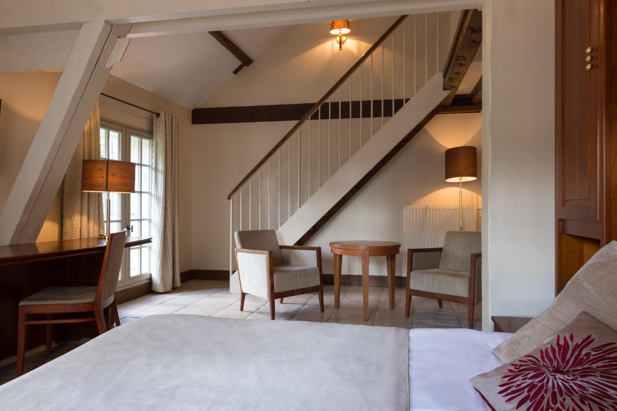 פרובן Hotel Aux Vieux Remparts, The Originals Relais מראה חיצוני תמונה
