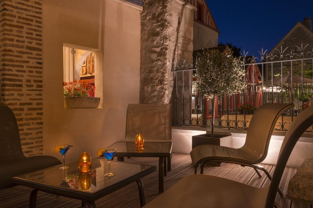 פרובן Hotel Aux Vieux Remparts, The Originals Relais מראה חיצוני תמונה