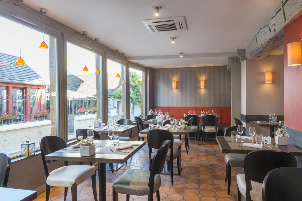 פרובן Hotel Aux Vieux Remparts, The Originals Relais מראה חיצוני תמונה