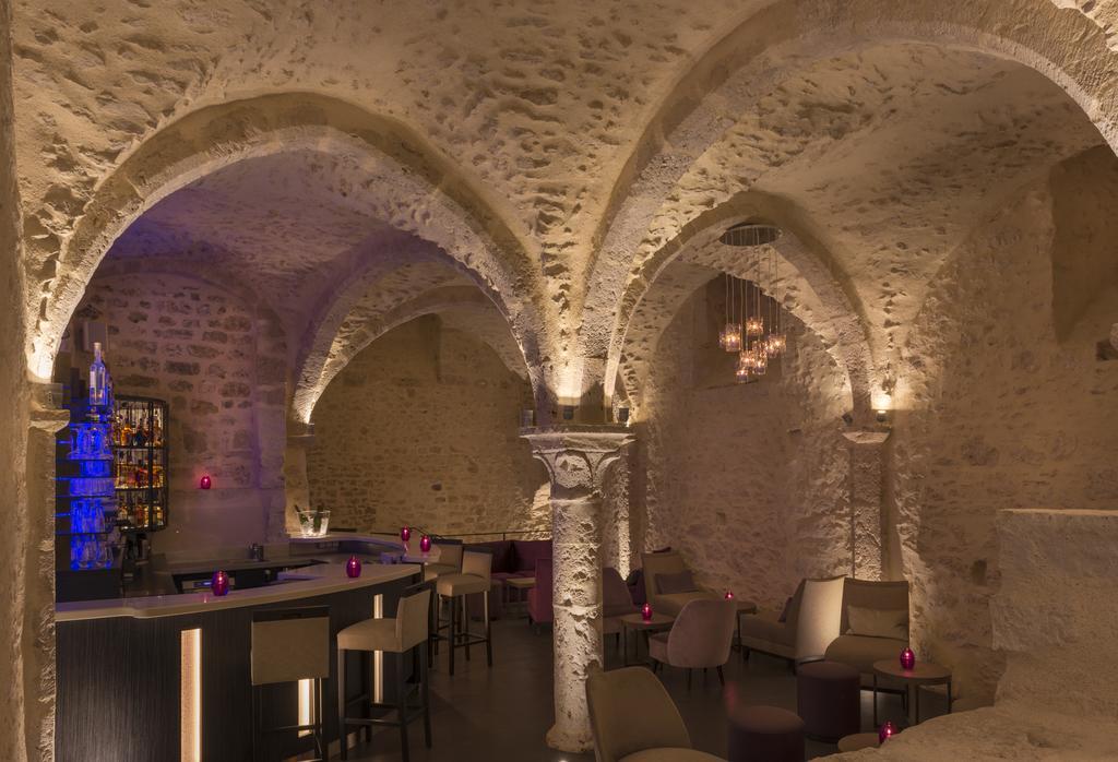 פרובן Hotel Aux Vieux Remparts, The Originals Relais מראה חיצוני תמונה