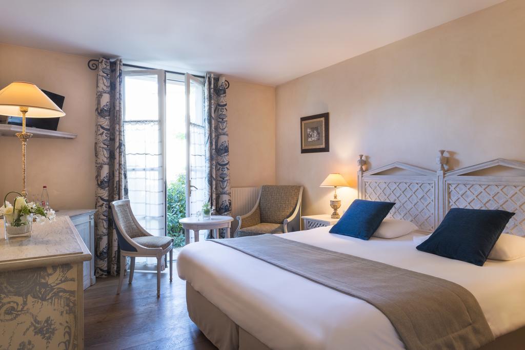 פרובן Hotel Aux Vieux Remparts, The Originals Relais מראה חיצוני תמונה